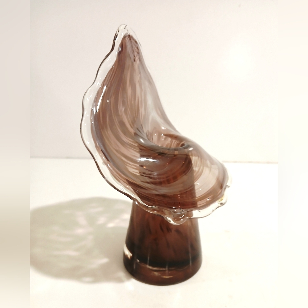 Vintage Mauve Blown Glass Vase - Picture 3 of 9